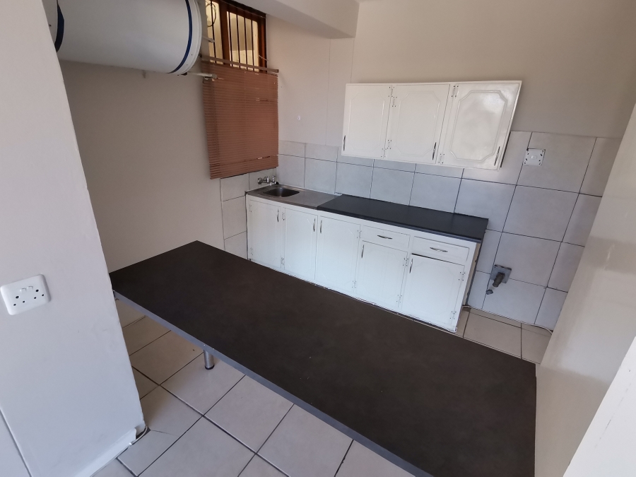 To Let 1 Bedroom Property for Rent in Amalinda Eastern Cape